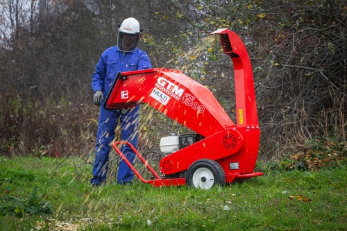 Drugie życie ogrodowych gałęzi: ekologiczne sposoby pielęgnacji drzew i zagospodarowania surowca